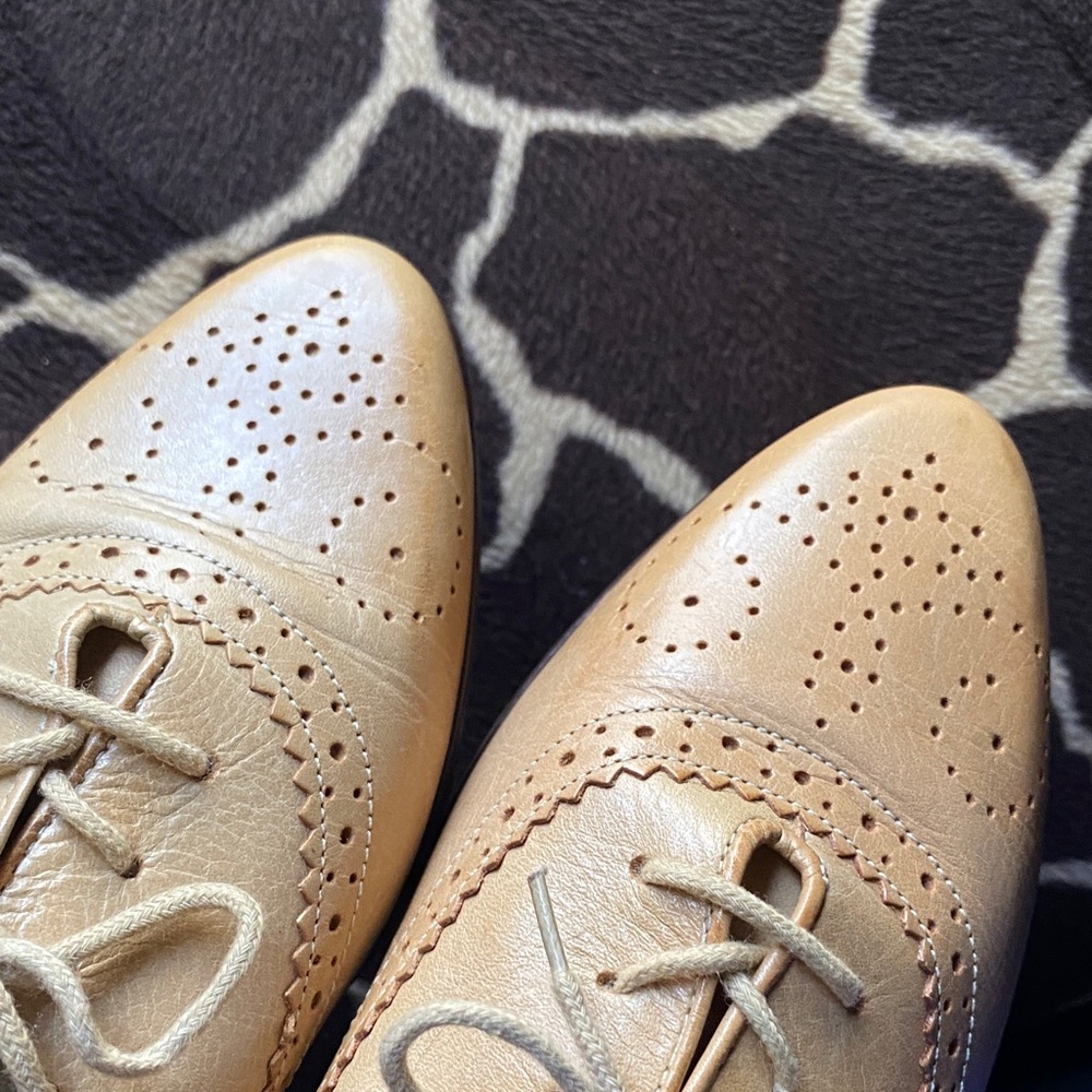 Vintage Tan  Leather Lace-Up Oxfords - Picture 9 of 11